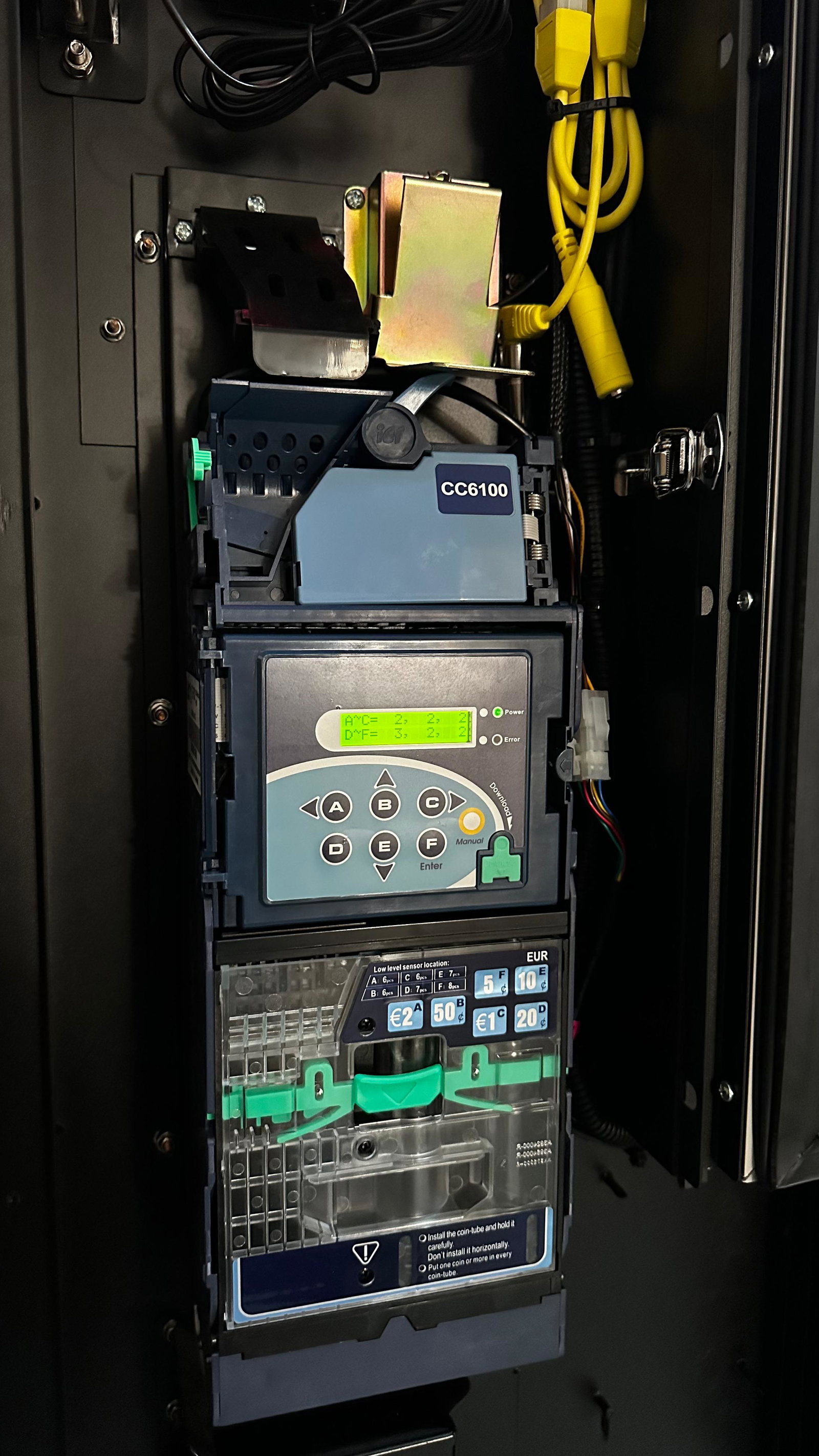 XXL-Screen Vape Automat mit Lift