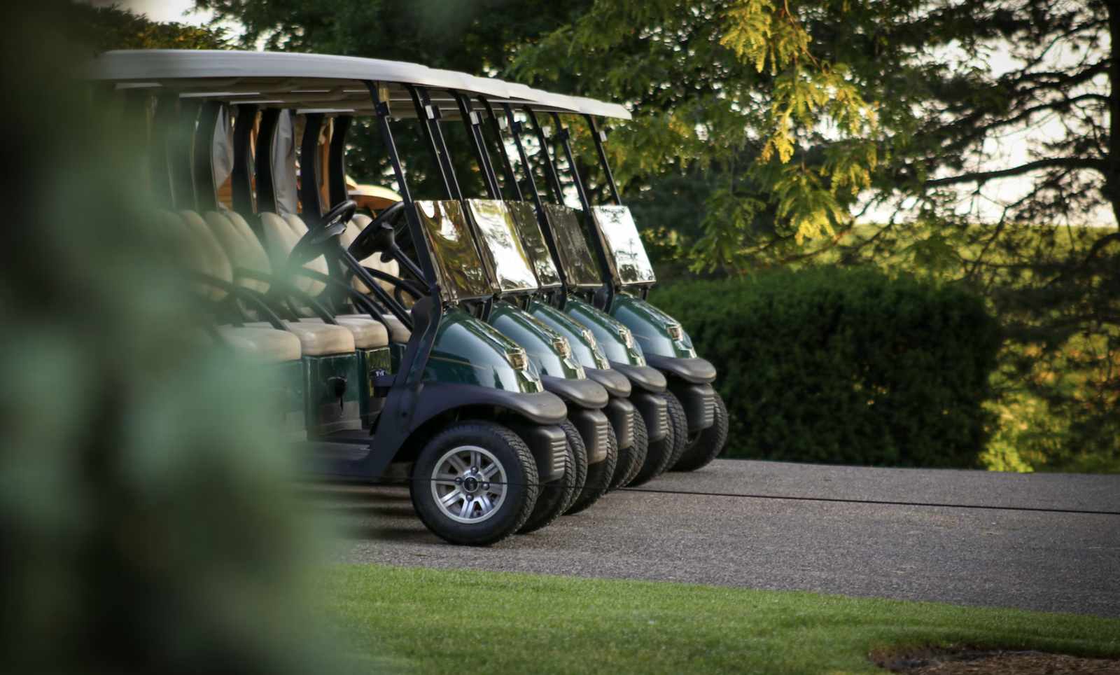 Golfclub mit Verkaufsautomat im Halfway House