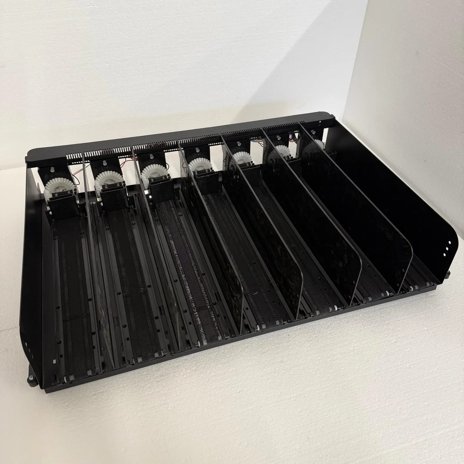 Tray for conveyor belt 10G (8 slots) 76,5cm x 49cm