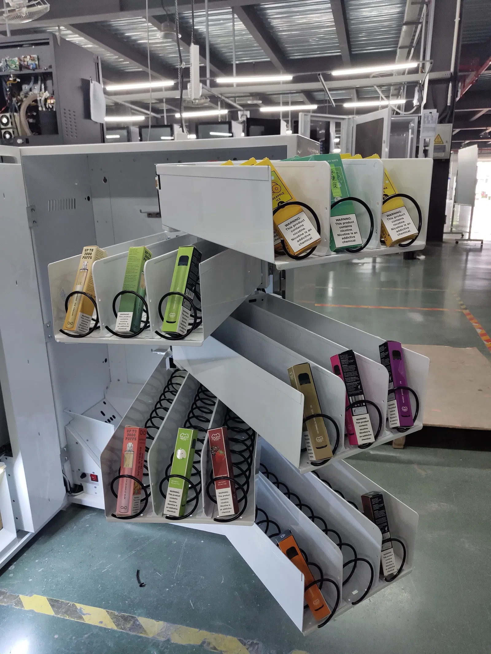 Innenleben eines Vape-Automaten